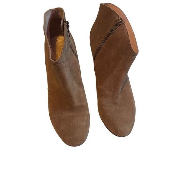 CLUB MONACO | tan brooklyn ankle booties 40 - Picture 9 of 13